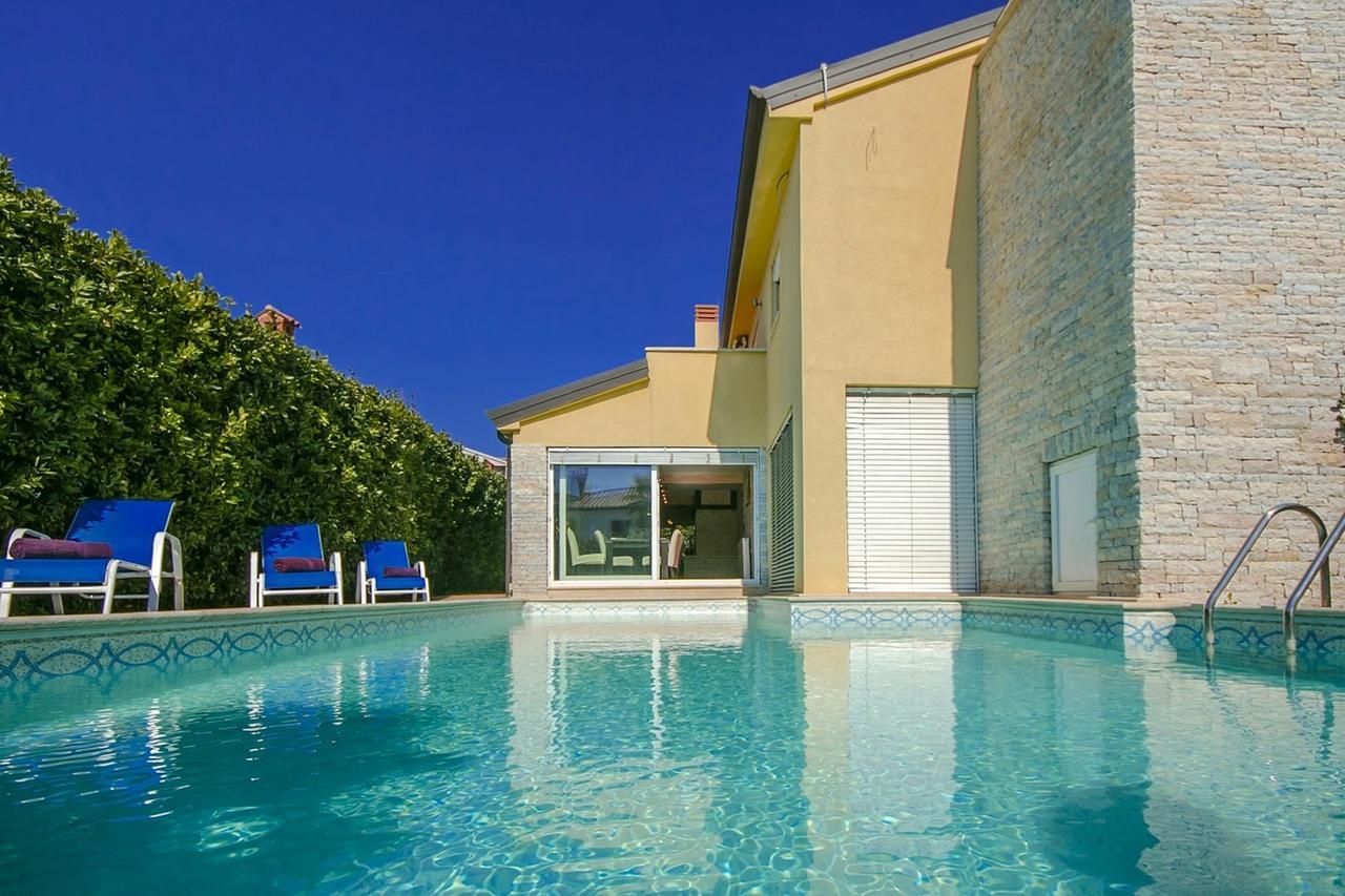 Villa Lidija Poreč Buitenkant foto